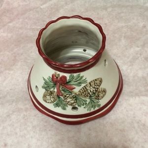 CERAMIC CHRISTMAS VOTIVE CANDLE TOP PINE CONES AND RIBBON 4”x6”x3”